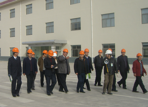 國(guó)家農(nóng)業(yè)部、財(cái)政部以及甘肅省農(nóng)業(yè)廳、財(cái)政廳等領(lǐng)導(dǎo)到公司考察調(diào)研