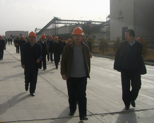 國(guó)家農(nóng)業(yè)部、財(cái)政部以及甘肅省農(nóng)業(yè)廳、財(cái)政廳等領(lǐng)導(dǎo)到公司考察調(diào)研